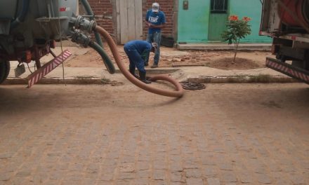 ESGOTO 100% LIMPO: Prefeitura de Prata e Cagepa realiza desobstrução e limpeza da rede de esgoto do município.