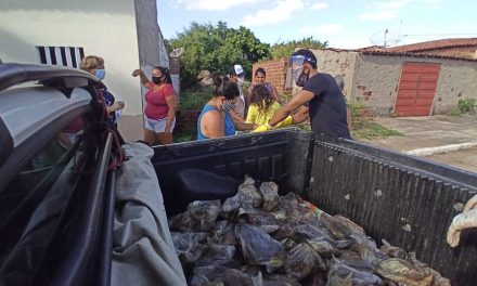 Prefeitura de Prata distribuiu peixe à população nesta terça- feira