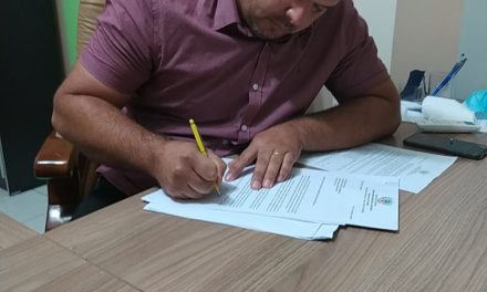 DECRETO Nº 039/2021, DE 14 DE JUNHO DE 2021. DISPÕE SOBRE NOVAS MEDIDAS RESTRITIVAS ADOTADAS NO MUNICÍPIO DE PRATA NO COMBATE AO COVID-19