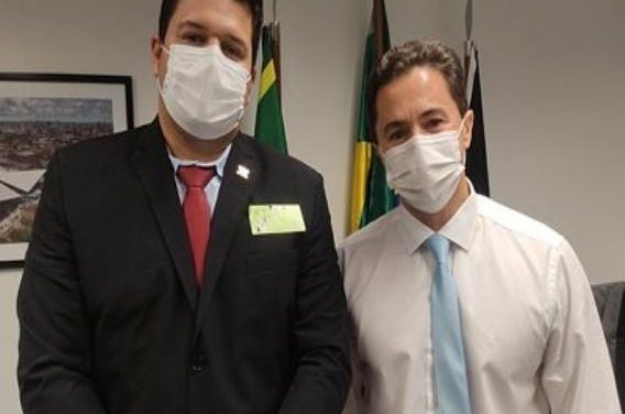 Prefeito Genivaldo Tembório garante, com o Senador Veneziano Vital, patrulha mecanizada e pavimentação para o município da Prata.