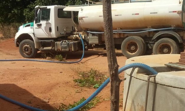A PREFEITURA DE PRATA DETERMINA FORÇA TAREFA NO ABASTECIMENTO DE ÁGUA NA ZONA RURAL DO MUNICÍPIO.