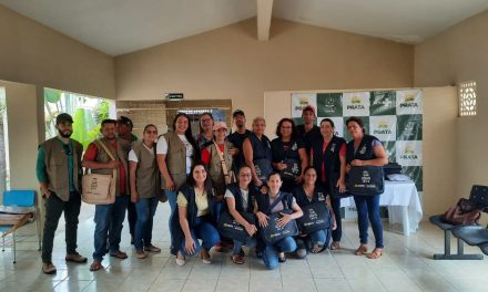 SECRETARIA DE SAÚDE DA PRATA FAZ A ENTREGA DE FARDAMENTOS E EPI DOS ACS, ACE .