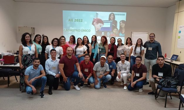 Coordenadora do cadastro único de Prata participa de um treinamento em João Pessoa