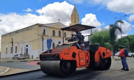 Prefeito Genivaldo Tembório comemora início das obras de travessia urbana, em Prata .