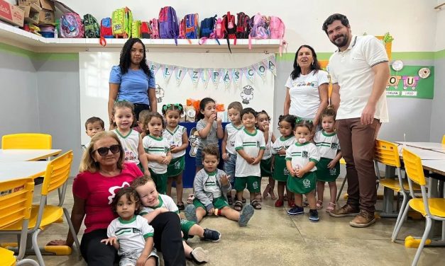 PREFEITURA DE PRATA ENTREGA MIMO DE PÁSCOA ÀS CRIANCAS DA REDE MUNICIPAL DE ENSINO.
