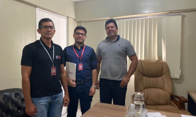 Prefeito de Prata recebe representantes do Banco do Nordeste.