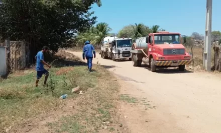 Prefeitura da Prata e GAGEPA realizam ação de limpeza e desobstrução do sistema de esgotamento sanitário