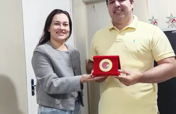 Educação de Prata é premiada em Brasília com Selo Ouro do MEC